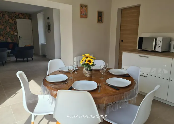 בית נופש Maison Du Puy Avec Jardin Clos, 4 Min Puy Dufou *