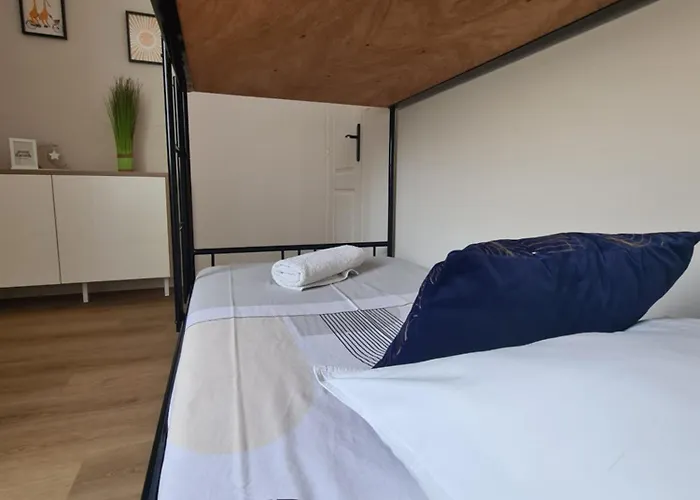 בית נופש Maison Du Puy Avec Jardin Clos, 4 Min Puy Dufou